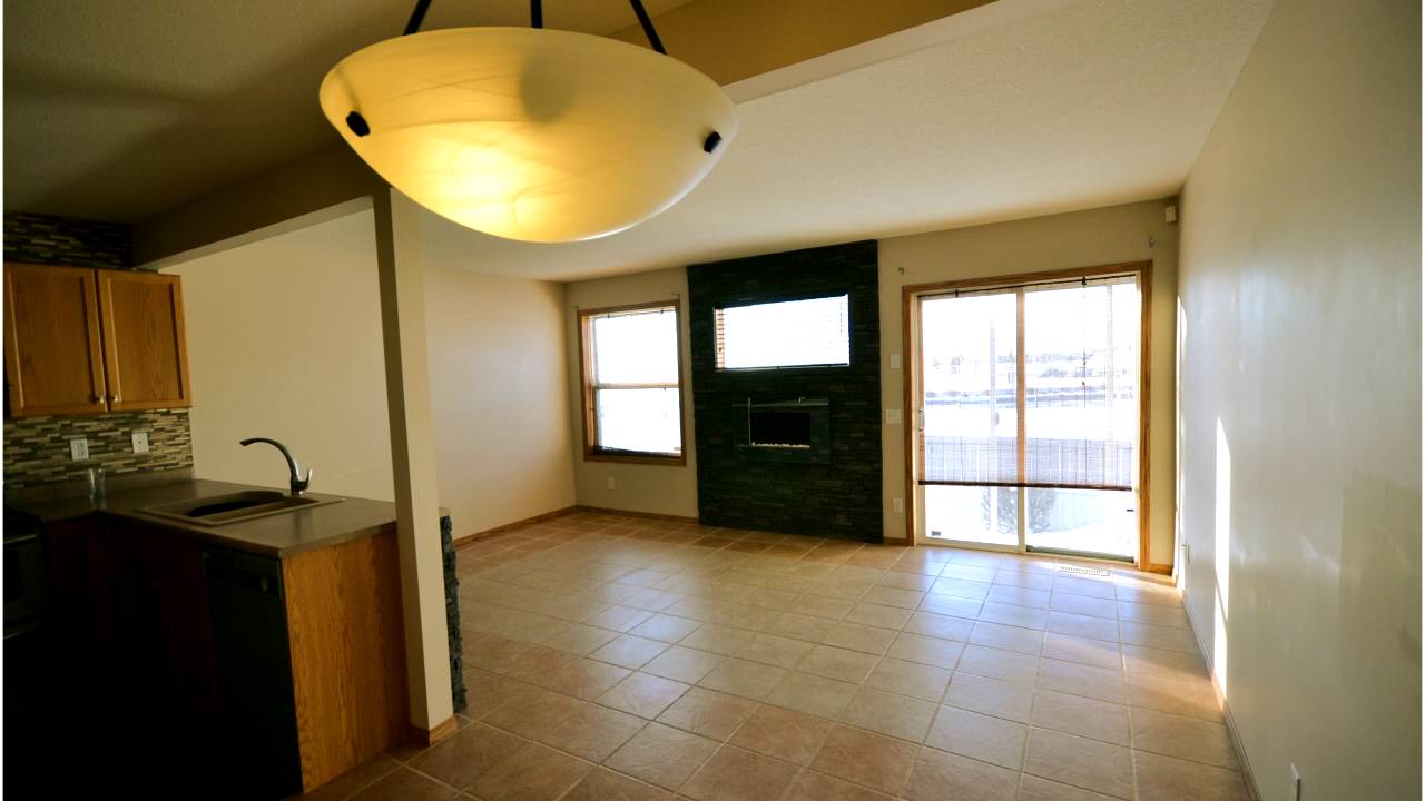 FIRE SALE! Now only 249,000! 35 16823 84 Street, Klarvatten Edmonton