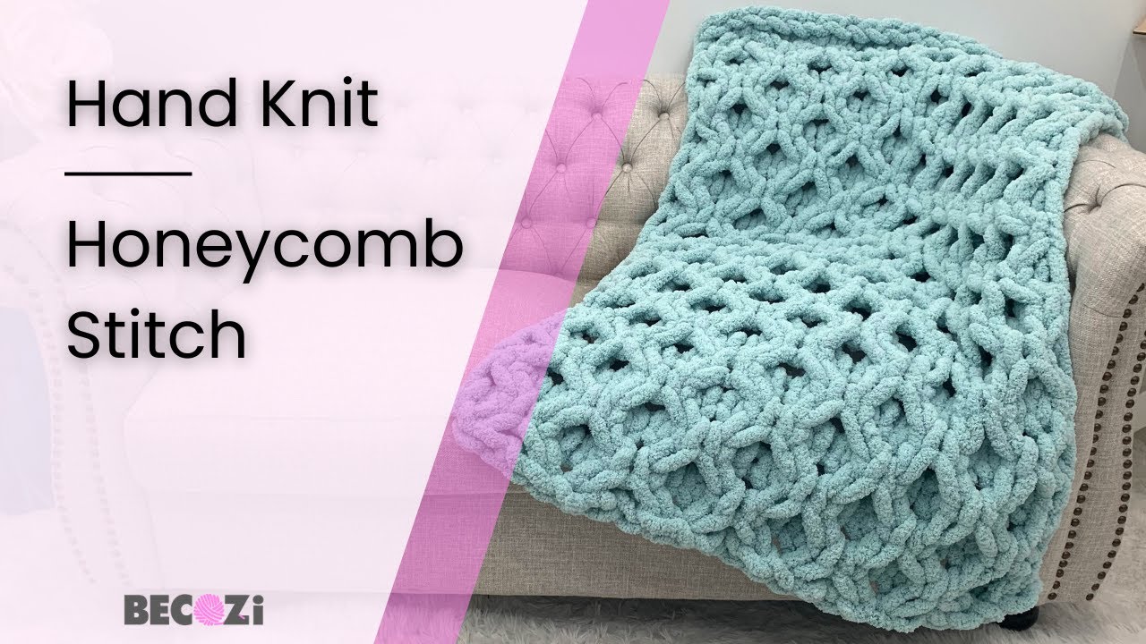 Вяжем вручную узором «соты»