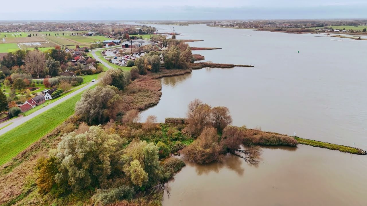 Sleeuwijk Tiny House Living Area Overview - www.parvahousing.nl
