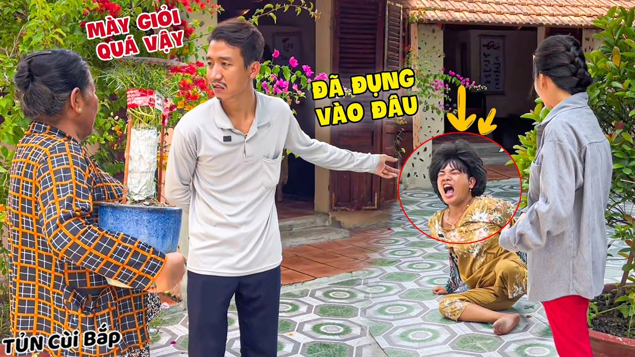 Ghen Với Chồng, Thúy Liễu Muối Mặt Vì Vô Tình Té Ngã | Tủn Cùi Bắp