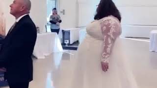 Wow !!! What an obese bride !!! Wealth