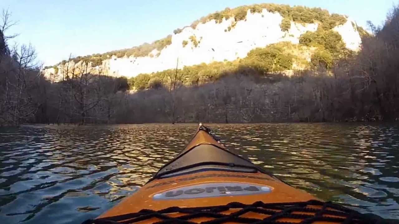 2012 11 16 Pantano de Itoiz al 36% de capacidad y Río Urrobi desde Nagore