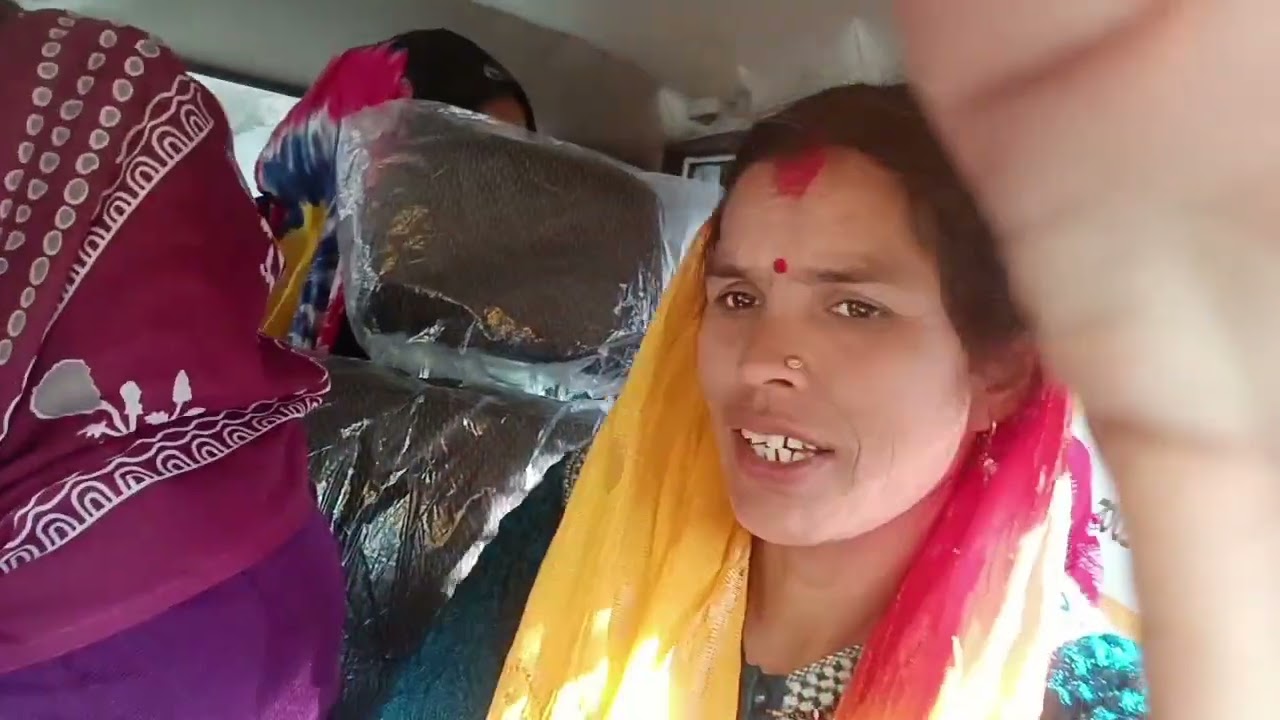 आज गए थे हम मीटिंग में हमारे यहां का तीन धारा जंगलों के बीच में है