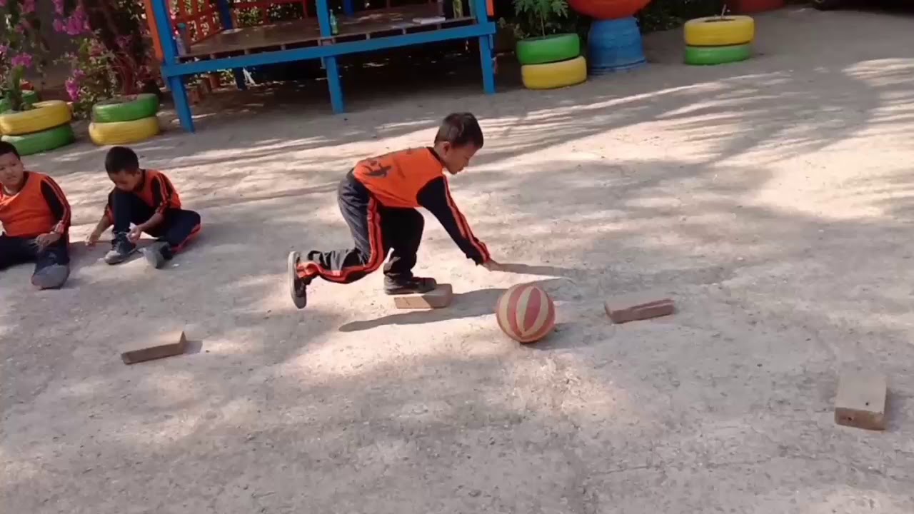 PERMAINAN MELATIH KESEIMBANGAN DAN KELINCAHAN SDN 48 BONE BONE YouTube