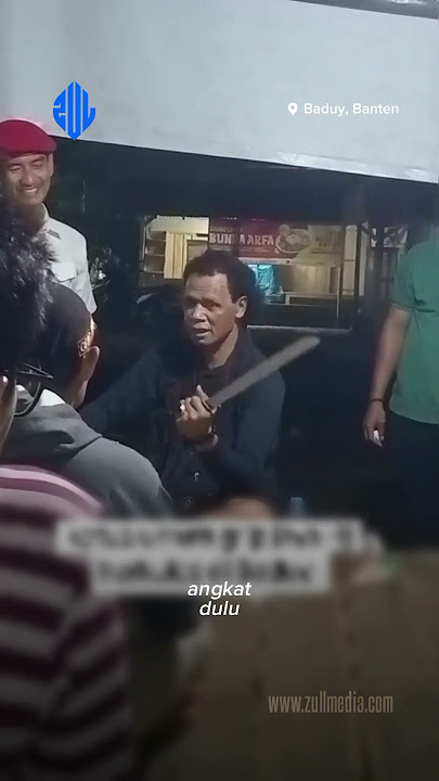 Hercules Mengajari Pasukanya Seni Bela Diri Tradisional Yang Menggunakan Pedang, Baduy, Banten.