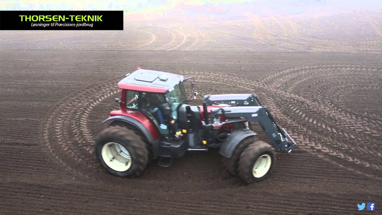 Dogwalk med autostyring på Valtra NX