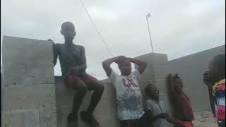 Izidenge😂😂🍌