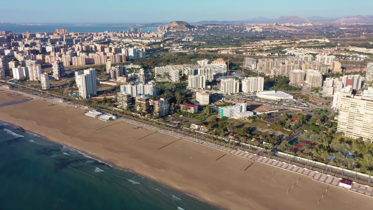 Residencial San Juan Beach / Viviendas nuevas en Playa de San Juan