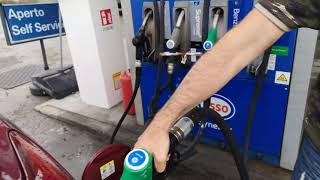 Fueling the car in Italy - Self Service Esso / Tankowanie we Włoszech - Stacja samoobsługowa Esso