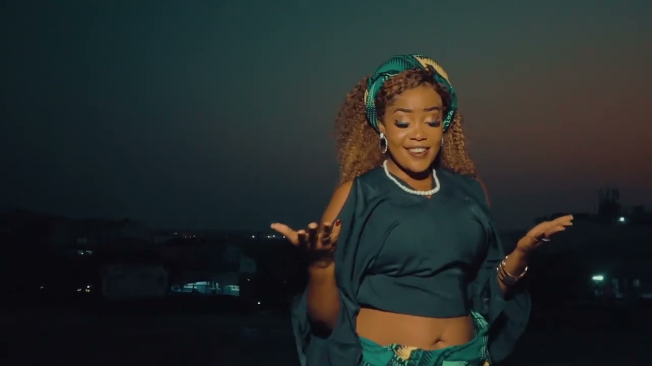 Miss Nhanha Feat Dama ija VIZINHA Official Music Video 2025