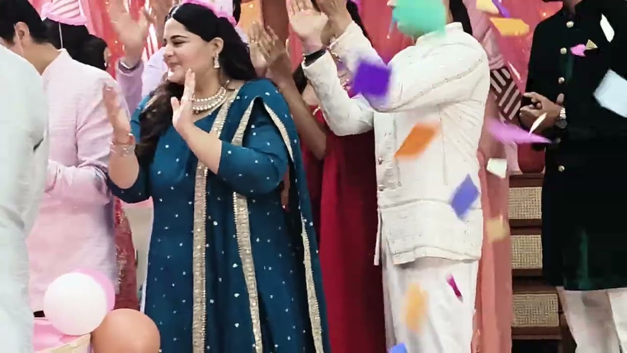 अनुपमा के बर्थडे में बहुत सारा केककाटा