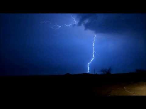 بروق وصواعق الوسقة الثلاثاء 1434 11 4تصوير حسن النعيري