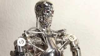 The Terminator Hot Toys T-800 Endoskeleton 1/4 Scale Collectible Movie Figure Review