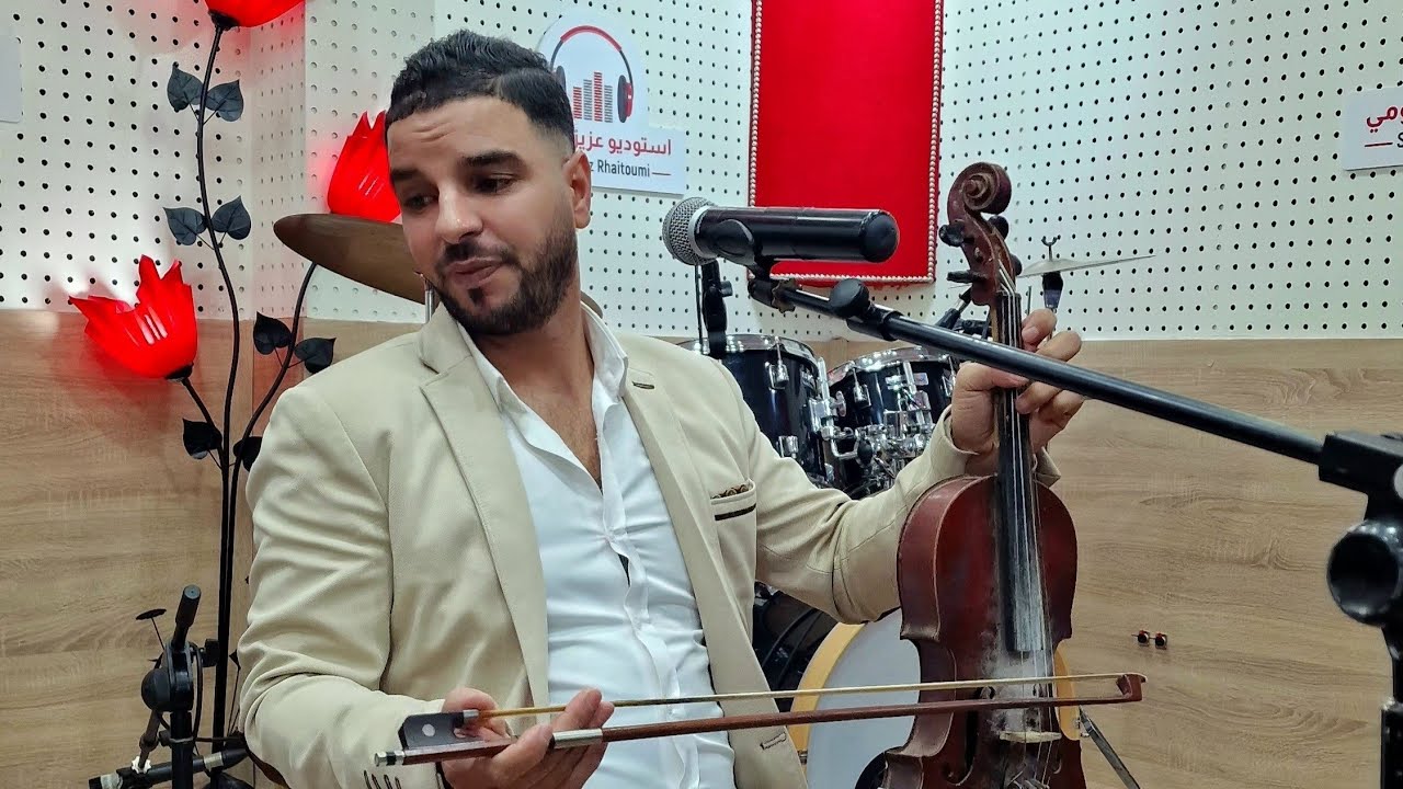 زاهيا الفنانة هدى ناشطة  