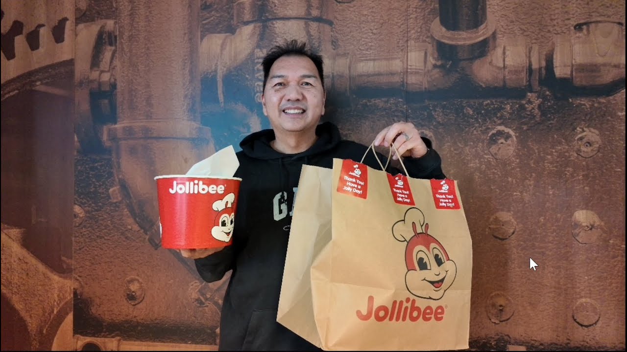 My Jollibee Dining Experience - The Famous Philippine Fast Food Restaurant