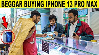 Beggar Buying IPHONE 13 Pro Max With CHEQUE - Rich Beggar @SmartiesPrankTV