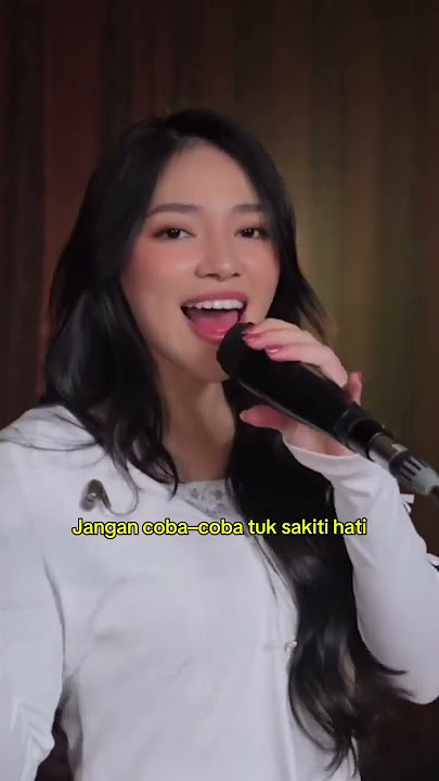 Live Performance #anneth #jatuhsejatuhjatuhnya