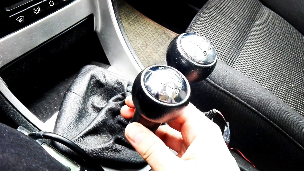 Peugeot 307 SW Gear Knob Replacement - YouTube