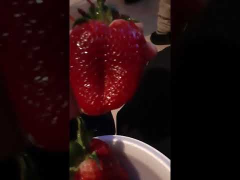 Straw berry booty cheeks