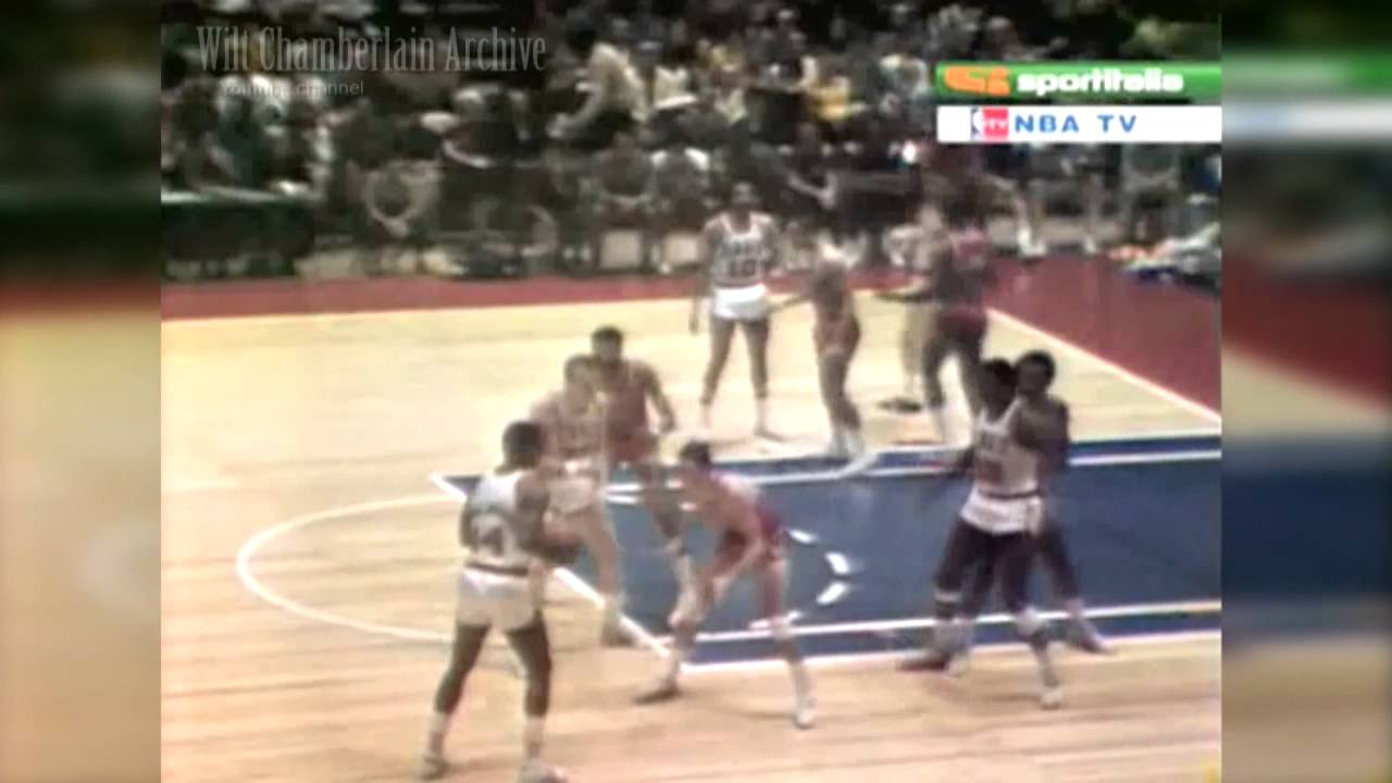 Jerry West 13pts, 6reb, 6stl, 5a, 1blk Incredible Defense and Clutch! (1972  NBA ASG MVP) 