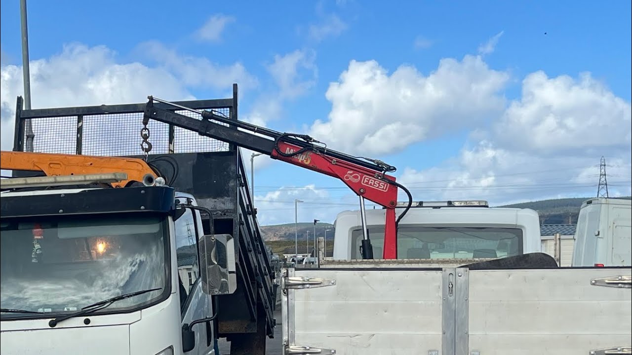 Little crane and Grab ￼￼Hiab 