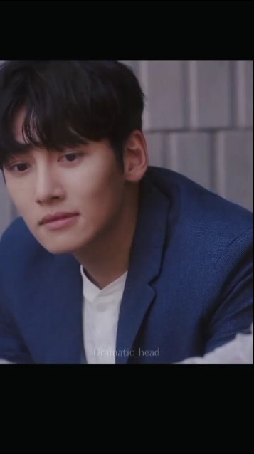 The way he looks🤧🤧 - YouTube