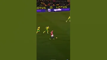 كريستيانو رونالدو يتلاعب بي دفاع Cristianoronaldo Shorts كرستيانو رونالدو 