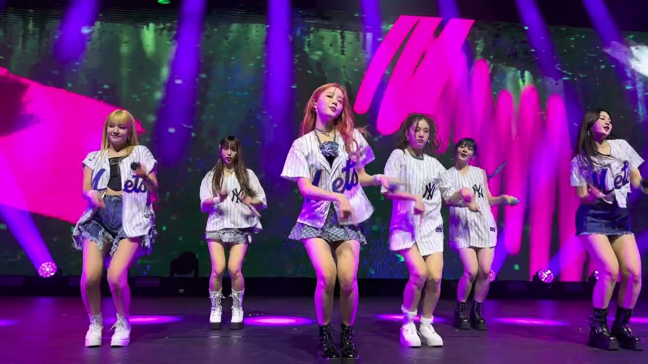 [4k60] 231011 STAYC (스테이씨) - Not Like You - Teenfresh World Tour In New York