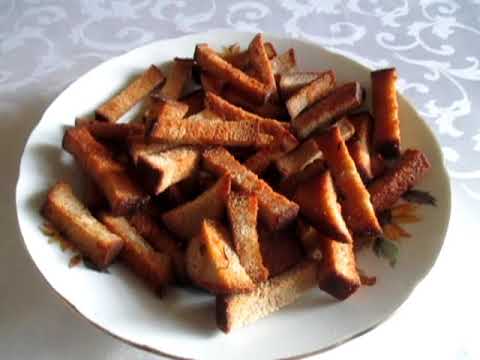 сухарики домашние. сухарики из бородинского хлеба. сухарики ржаные с чесноком. сухари ржаные. суп с сухариками.