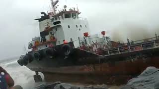 Ship grounded at Ratnagiri's Mirya Beach & Cyclone view from Ship | Cyclone Nisarga | Mumbai Cyclone