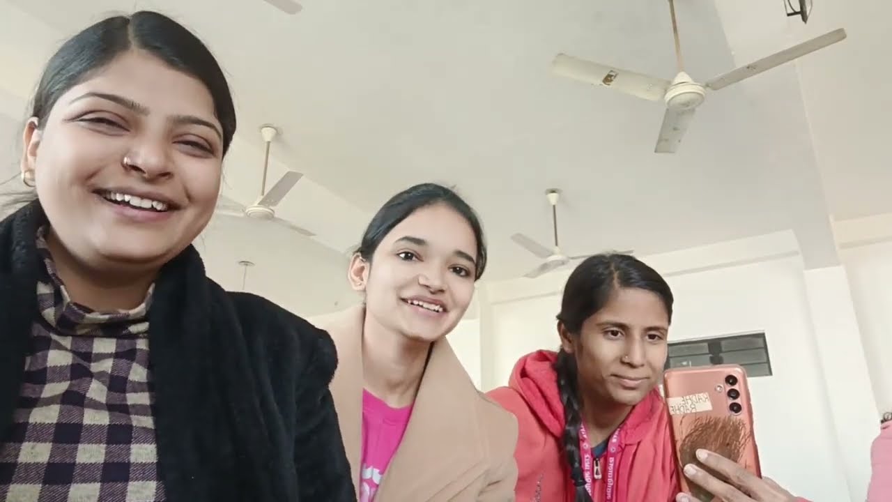 College Mein Hui Masti || Hastein Hastein Halat Kharab ||  Stranger Ne Meri Tareef Ki 😂😁 