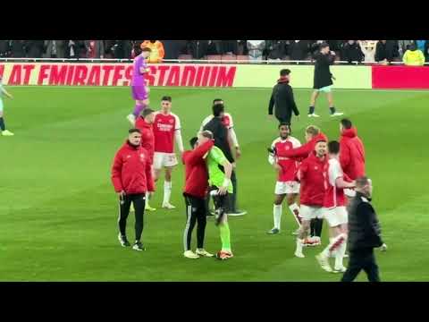 ARSENAL PLAYERS CELEBRATE WIN AGAINST BRENTFORD