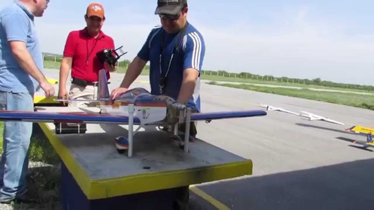 Escapade 61 with engine DLE 20cc