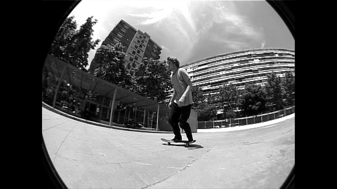 Nisse Ingermarsson in " a lousy surprise "  for Lousy Livin