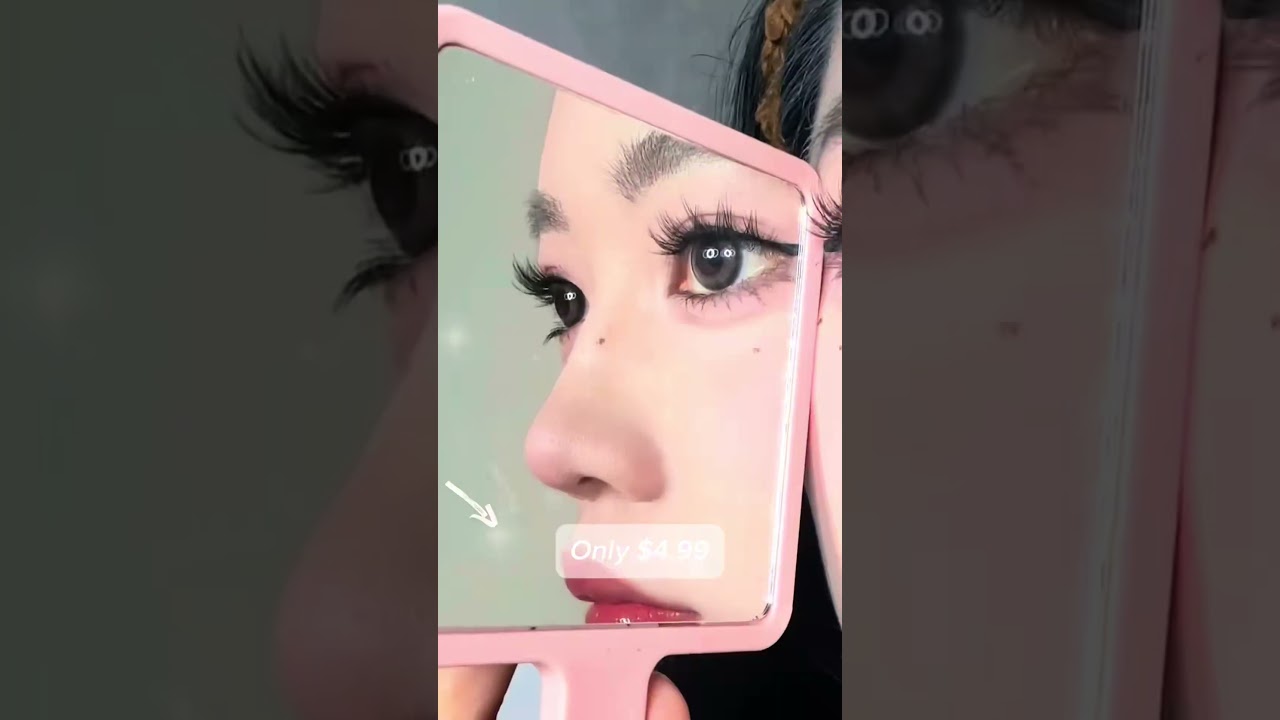 Black Friday Sale: DIY Lash Extensions & Christmas Makeup Ideas 