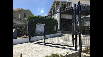 DIY - Fence installation  - The Beach House Hub (PTY) Ltd