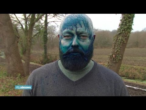 Producent 'smurfenspray' verkoopt 60 keer zoveel - RTL NIEUWS