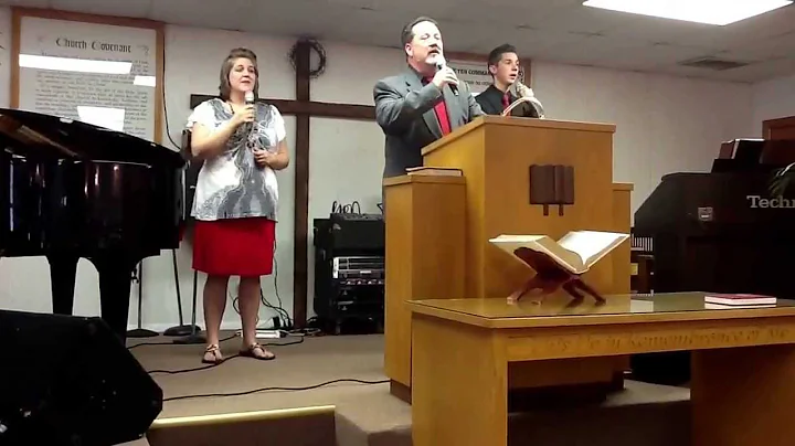 Junior Combs and Southern Joy singing.