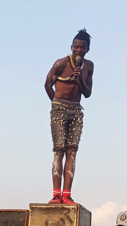 gude gude kakubari yeye mwenyewe kua kisima majabala ni mkubwa kwake na nimwalimu wake kimashaili