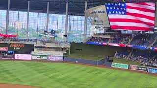 The Cuban and US national anthems before today's Mets @ Marlins clash
