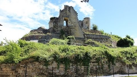 Beatrice of Falkenburg & The Ruins of Castle Valkenburg