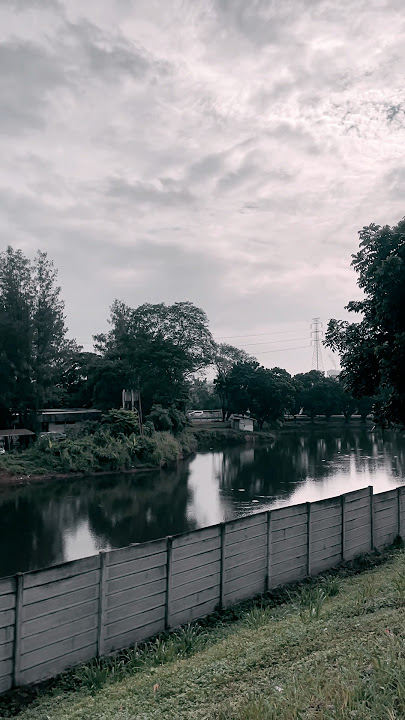 Ada yang pernah nonton film horror telaga angker?? #shortsmisteri #shorts #ceritamistery #horror
