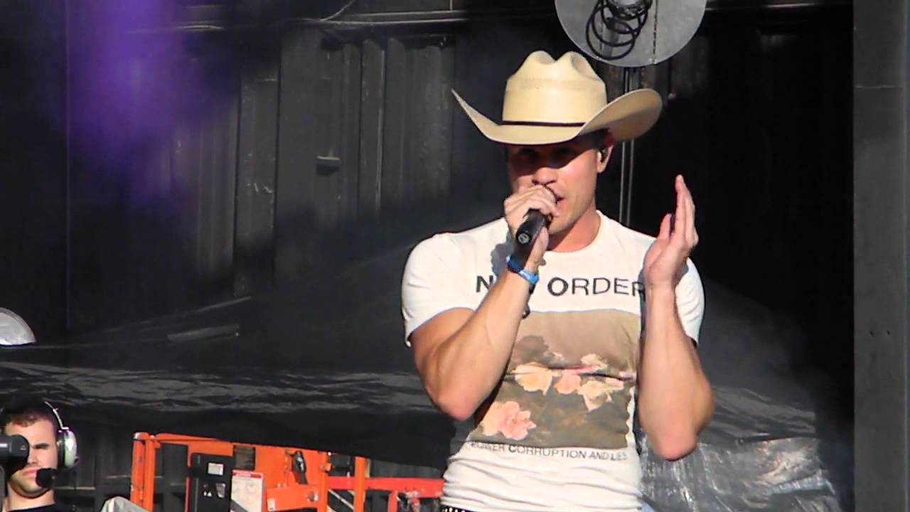 Dustin Lynch "Mind Reader" Bonner Springs KS 6/19/15 YouTube