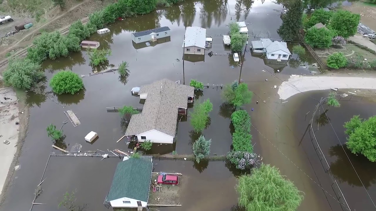 Drone footage of Grand Forks flooding YouTube