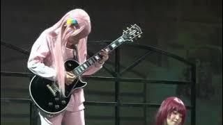 Hitori Gotoh & Kikuri Hiroi - 