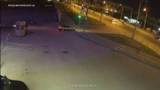Момент ДТП мотоциклиста и Опеля на Московском шоссе в Самаре Момент ДТП мотоциклиста и Опеля на Московском шоссе в Самаре