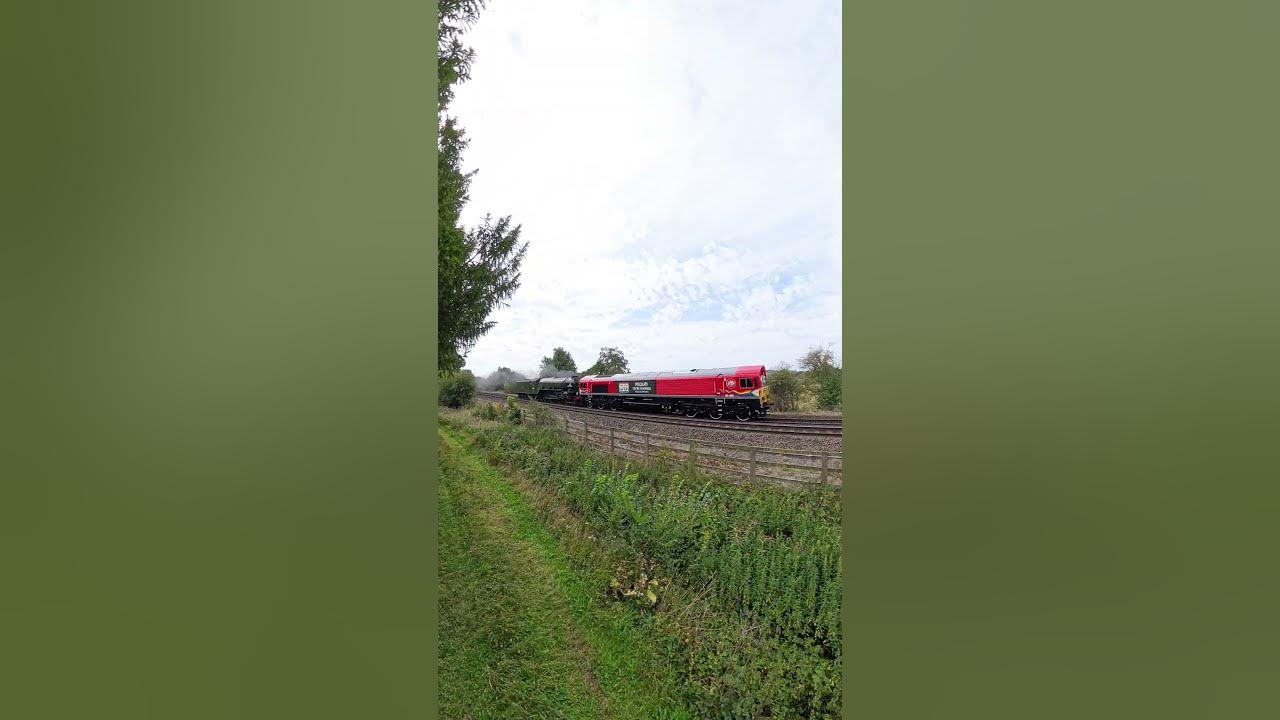 60163 'Tornado' Assisted By 66068. Double Tone And A Whistle #trainspotting #whistle #steamtrain