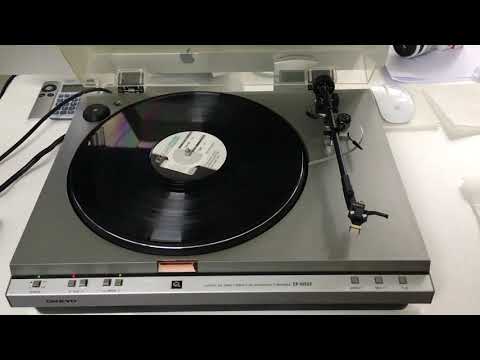 Onkyo CP-1030F Turntable (Record player) 1980 - playing