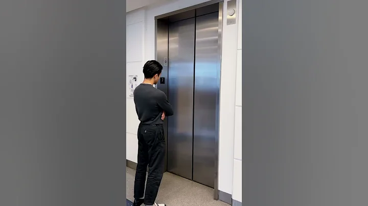 WHEN YOU'RE TRYING TO CATCH THE ELEVATOR 🥵 #shorts #shortswitshu - DayDayNews