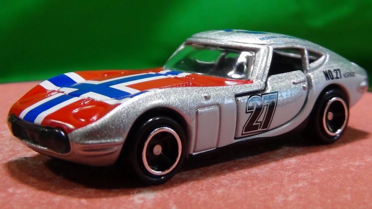 アピタ ピアゴオリジナル トミカ トヨタ2000GT ノルウェー国旗タイプ